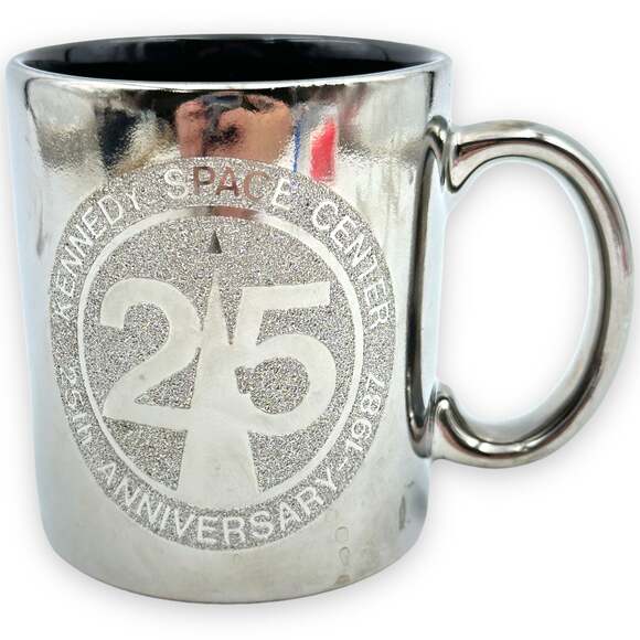 Vintage 1987 25th anniversary Kennedy space Center NASA mug - Picture 1 of 10